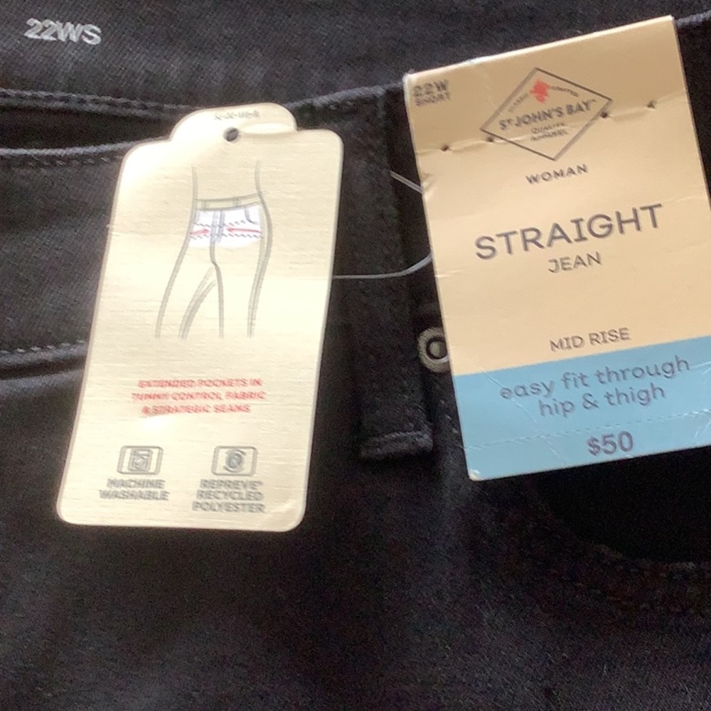 NWT St. Johns Bay women’s Mid-Rise Straight jeans size 22W Short. See pictures.